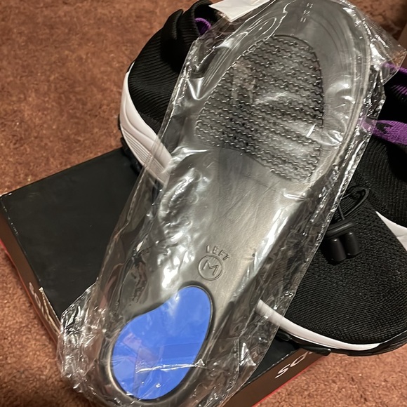 Women’s Black and Purple Sneakers - Picture 5 of 5